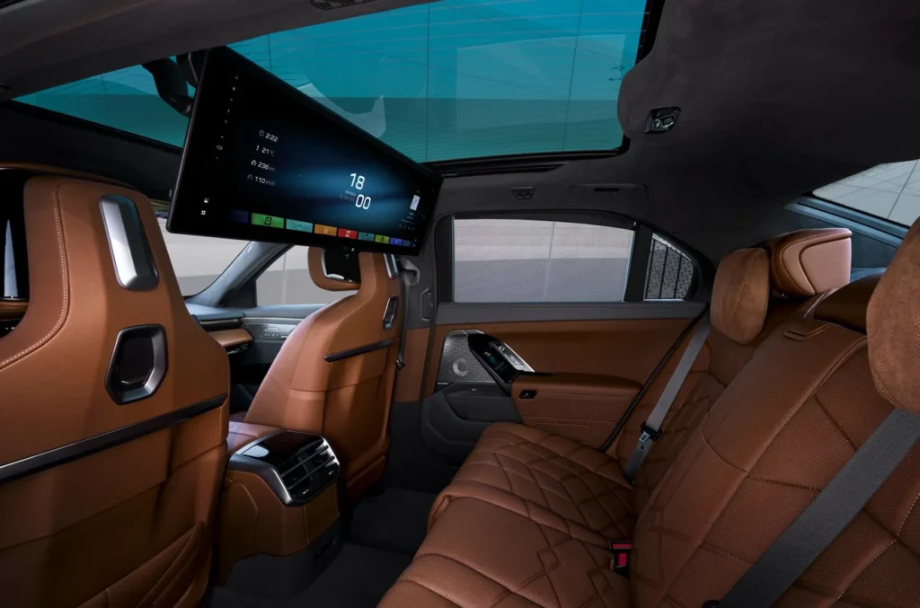 The new BMW 7 Series arrives with the BMW i7, offering improved electric range through Gen6 battery tech and a bold Neue Klasse design language