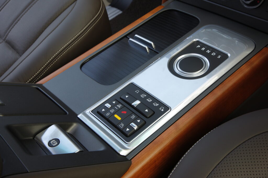 L322 Range Rover advice covering used Range Rover checks, air suspension faults and Range Rover diesel buying risks.