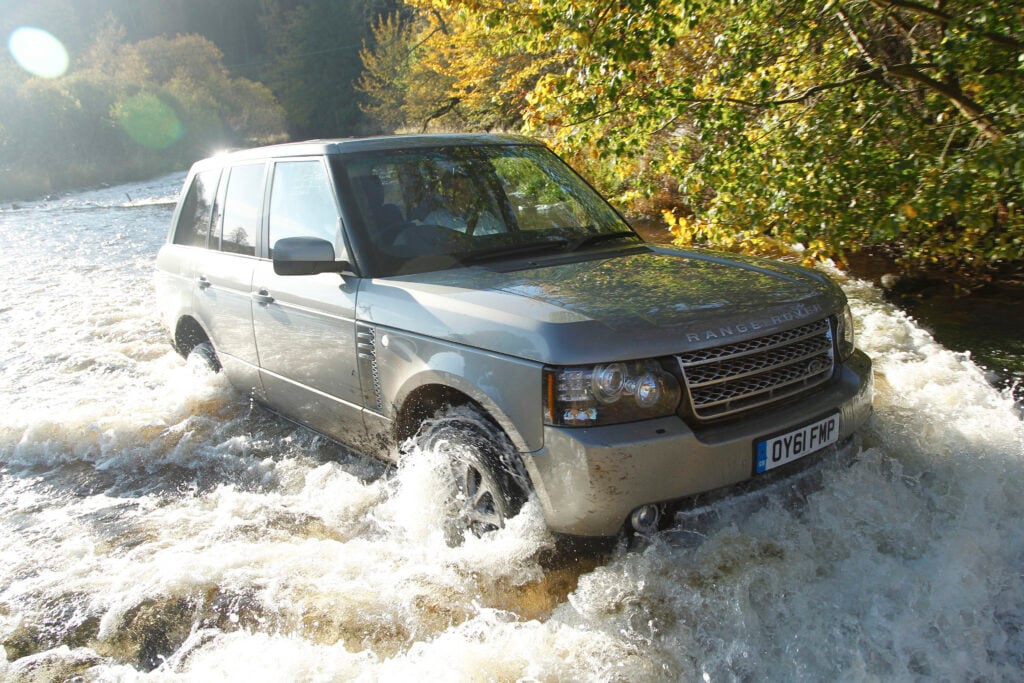 L322 Range Rover advice covering used Range Rover checks, air suspension faults and Range Rover diesel buying risks.