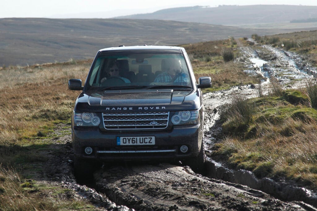 L322 Range Rover advice covering used Range Rover checks, air suspension faults and Range Rover diesel buying risks.